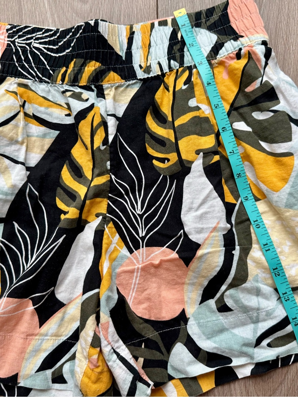 Alia High-Waist Tropical Print Shorts - Black, Yellow, Pink, Green, White - Picture 4 of 5